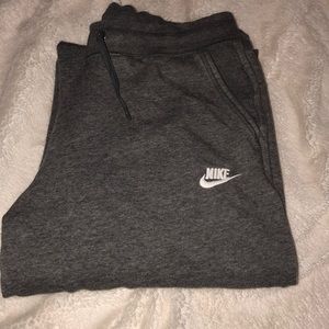 Nike Sweatpants (match sweatshirt)